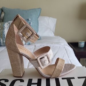 NWT SCHUTZ SARA 8B